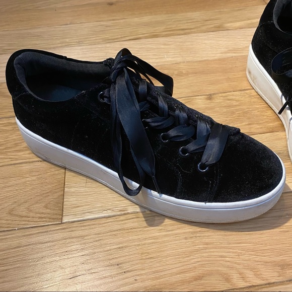 Steve Madden Bertie V platform sneakers in black velvet size 9 - Picture 5 of 13